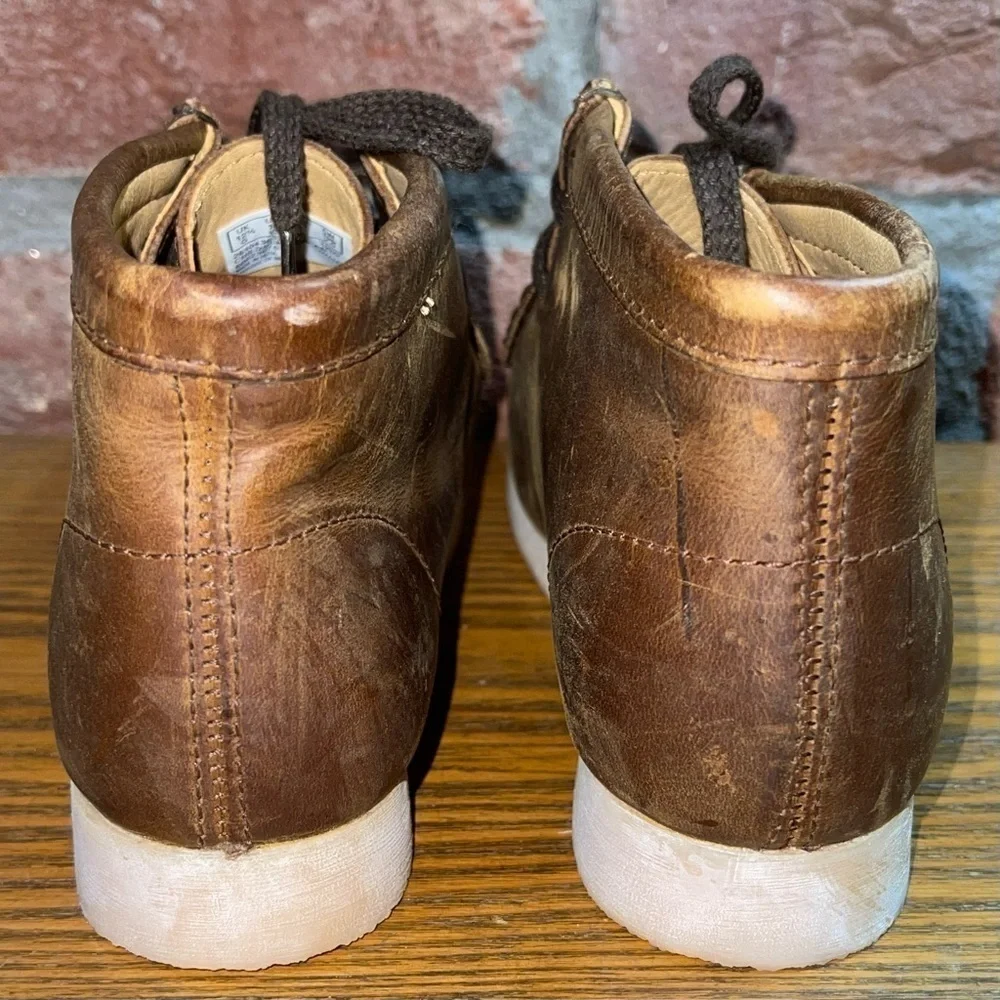 Clarks originals wallabee